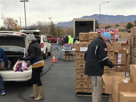 April Food Drive - Distribution Washington